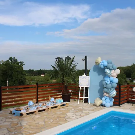 Alpehytte Bungalow&spa Gigic Ii - Swimmingpool *